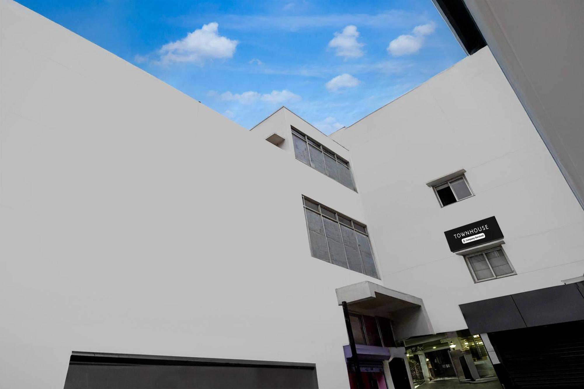 Super Townhouse Arcot Road Near Kauvery Hospital 钦奈 外观 照片