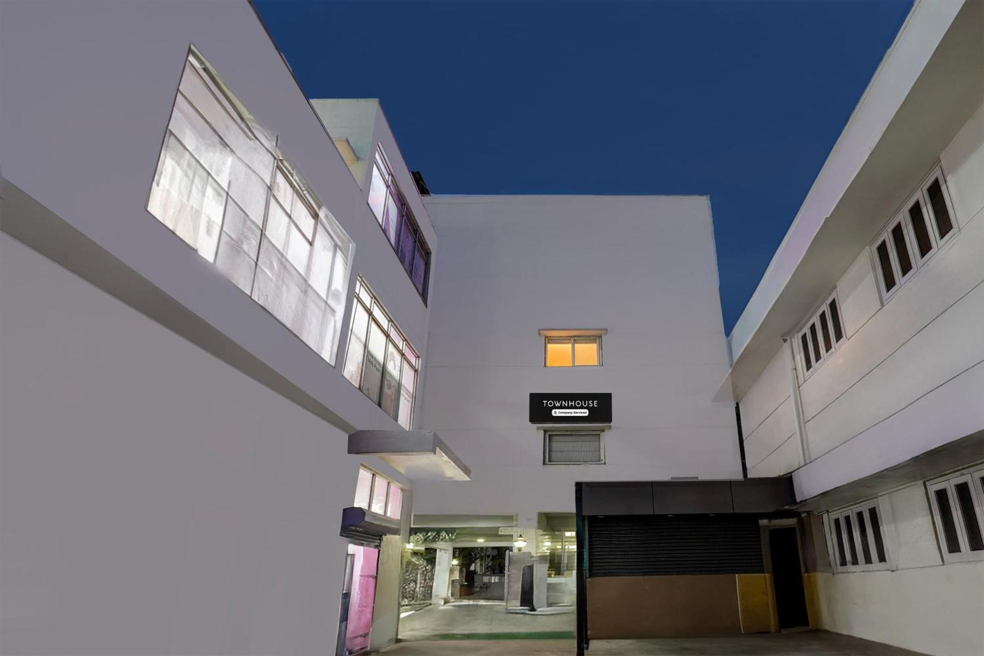 Super Townhouse Arcot Road Near Kauvery Hospital 钦奈 外观 照片