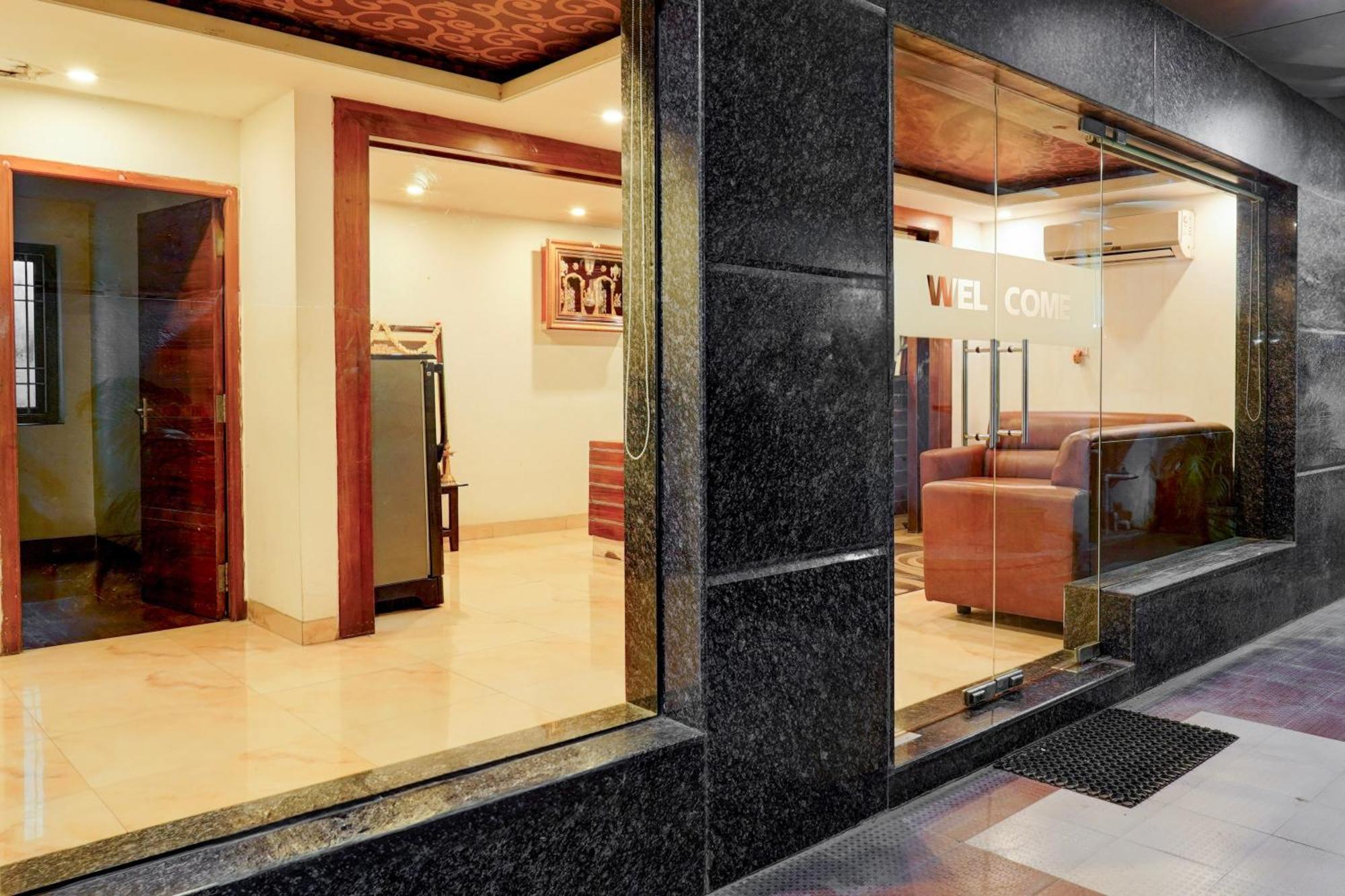 Super Townhouse Arcot Road Near Kauvery Hospital 钦奈 外观 照片