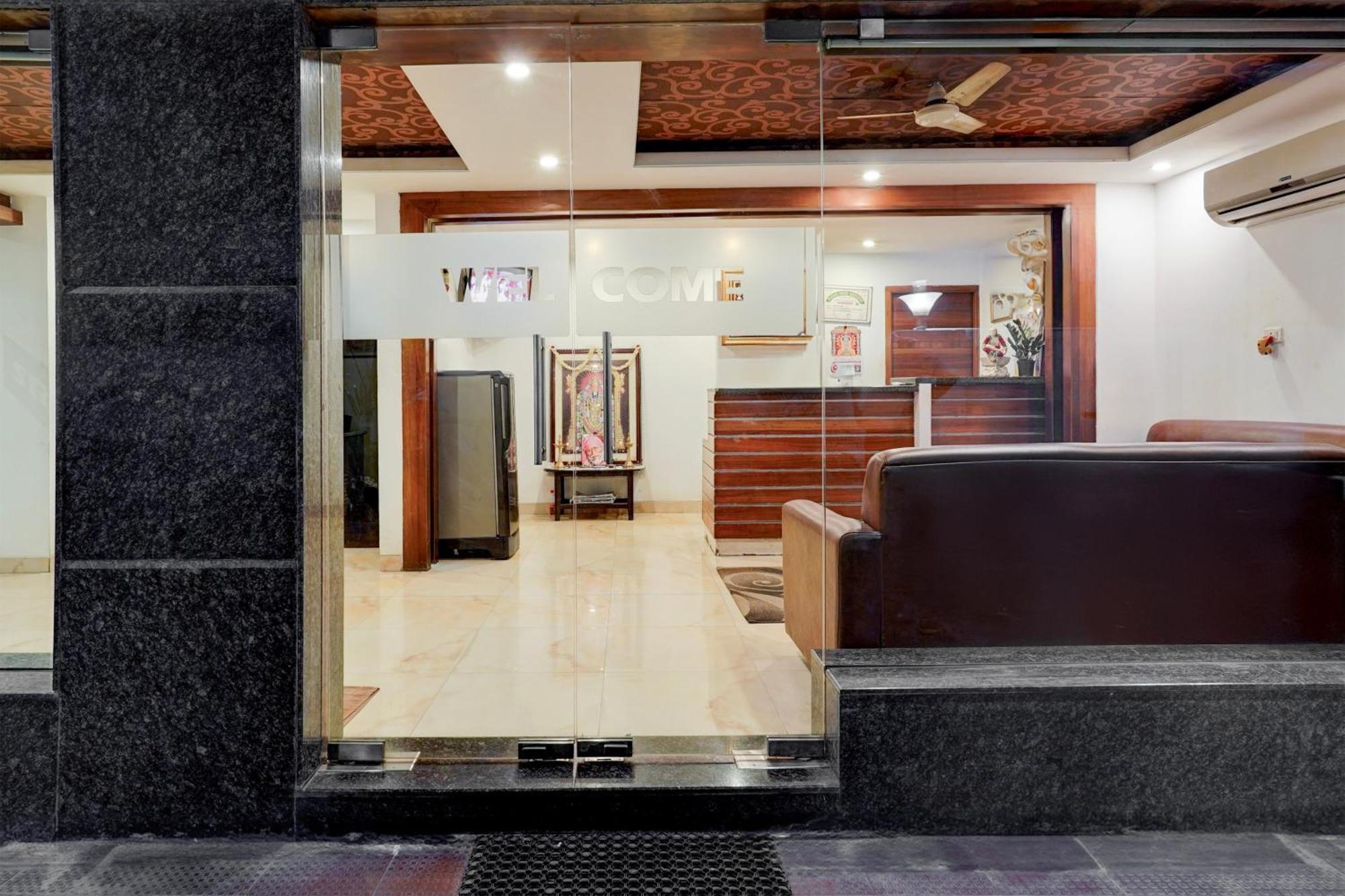 Super Townhouse Arcot Road Near Kauvery Hospital 钦奈 外观 照片