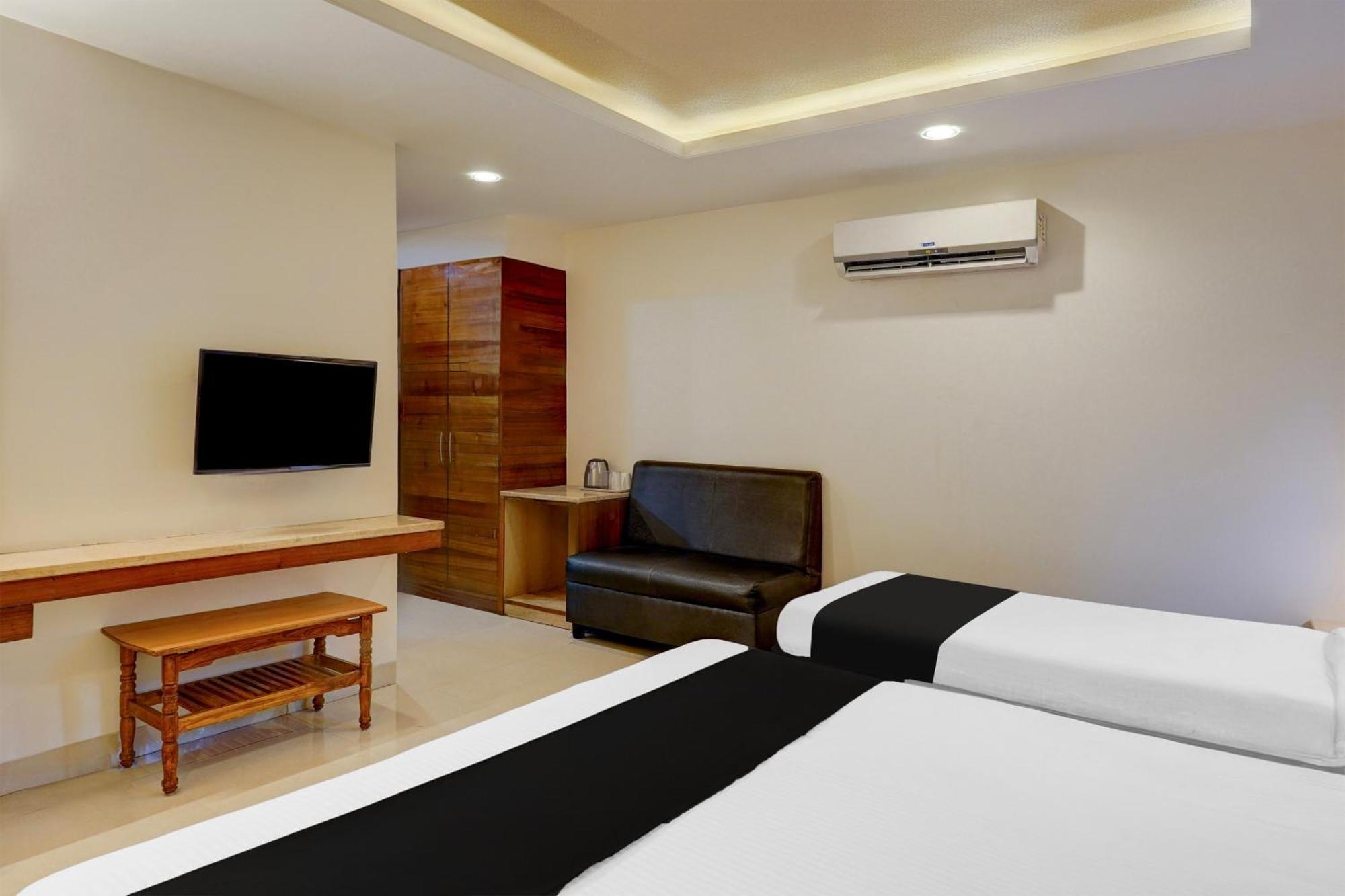 Super Townhouse Arcot Road Near Kauvery Hospital 钦奈 外观 照片